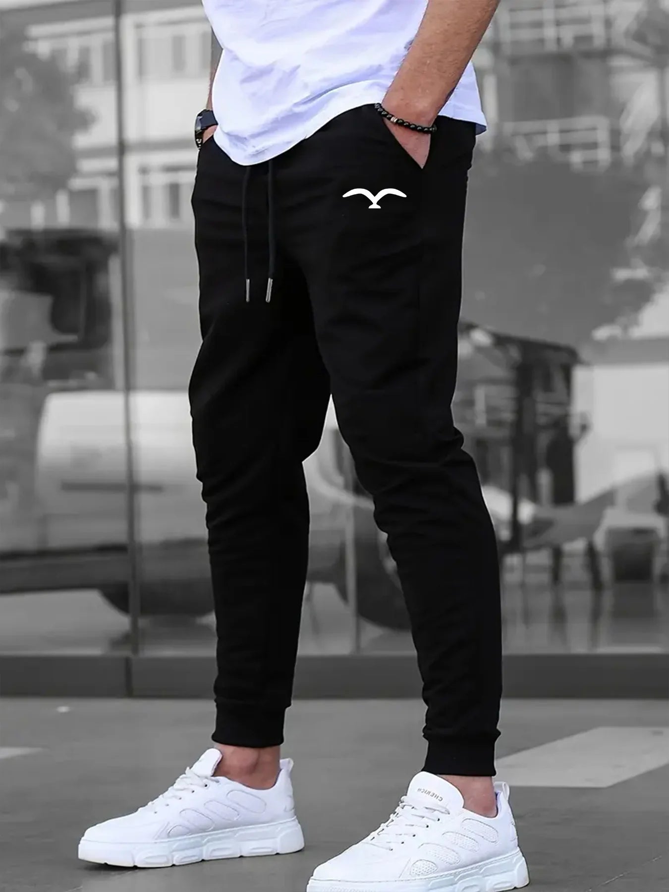Men's Spring Summer Thin Sports Pants Outdoor Sports Long Pants Spring Autumn Jogging Pants Drawstring Elastic Waist Side