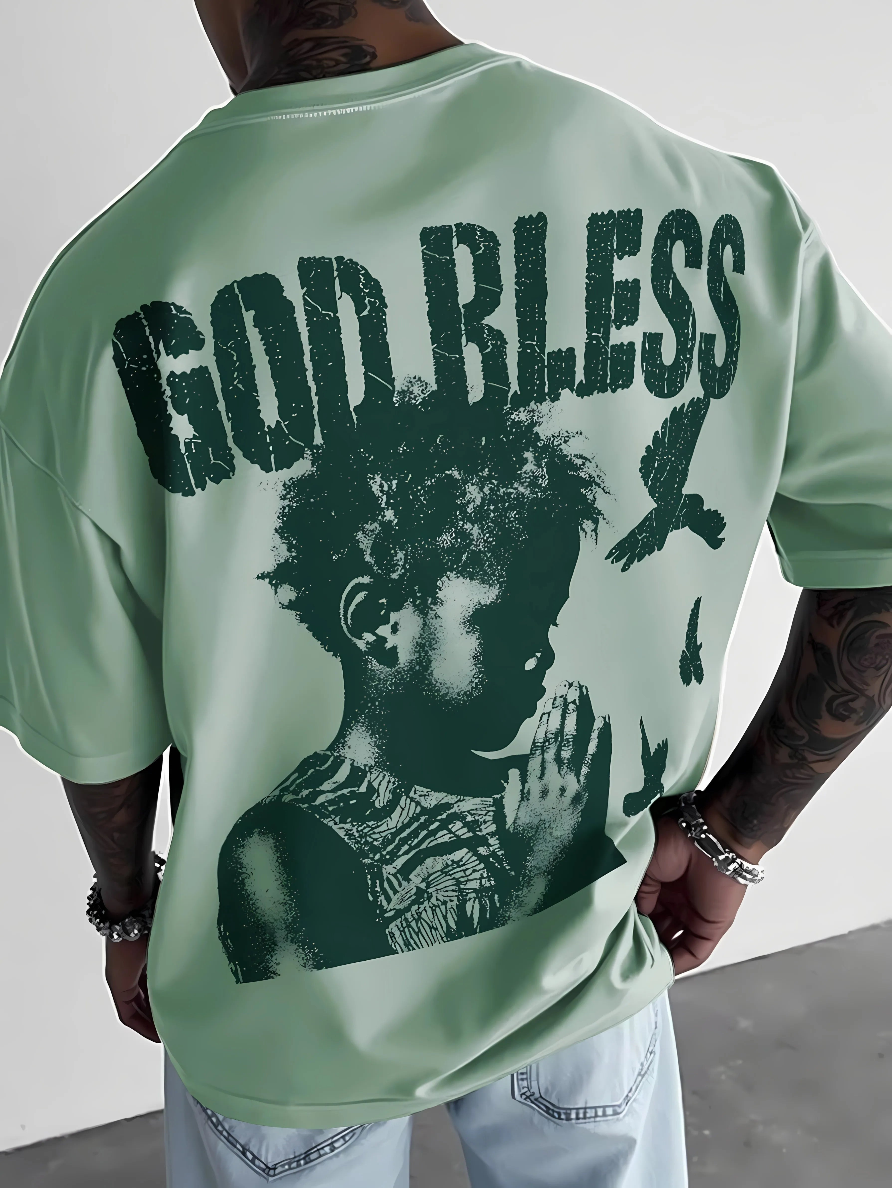 The new men's T-shirt for the summer of 2025 features a casual fashionable comfortable and breathable 3D letter pattern print