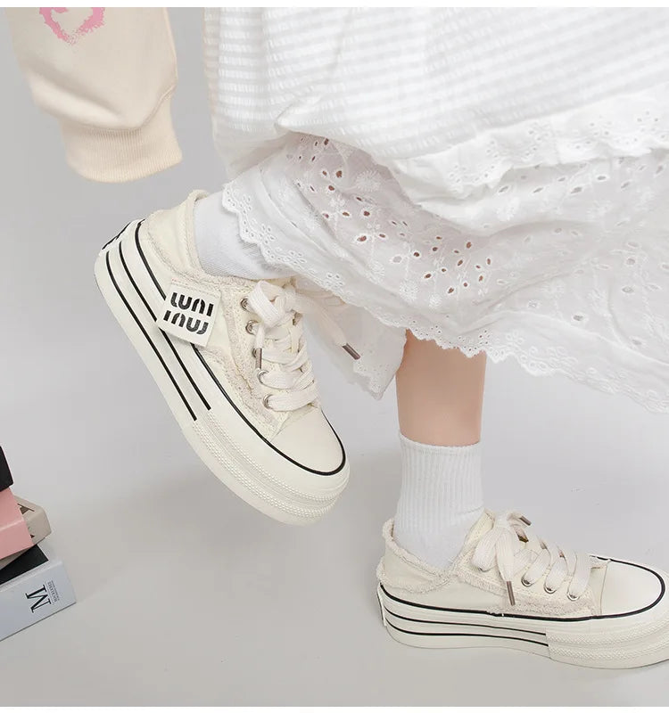 Canvas Shoes Women Casual Height Increasing Platform Shoes for Women Outer White Sneakers Slip on Women Vulcanize Shoes