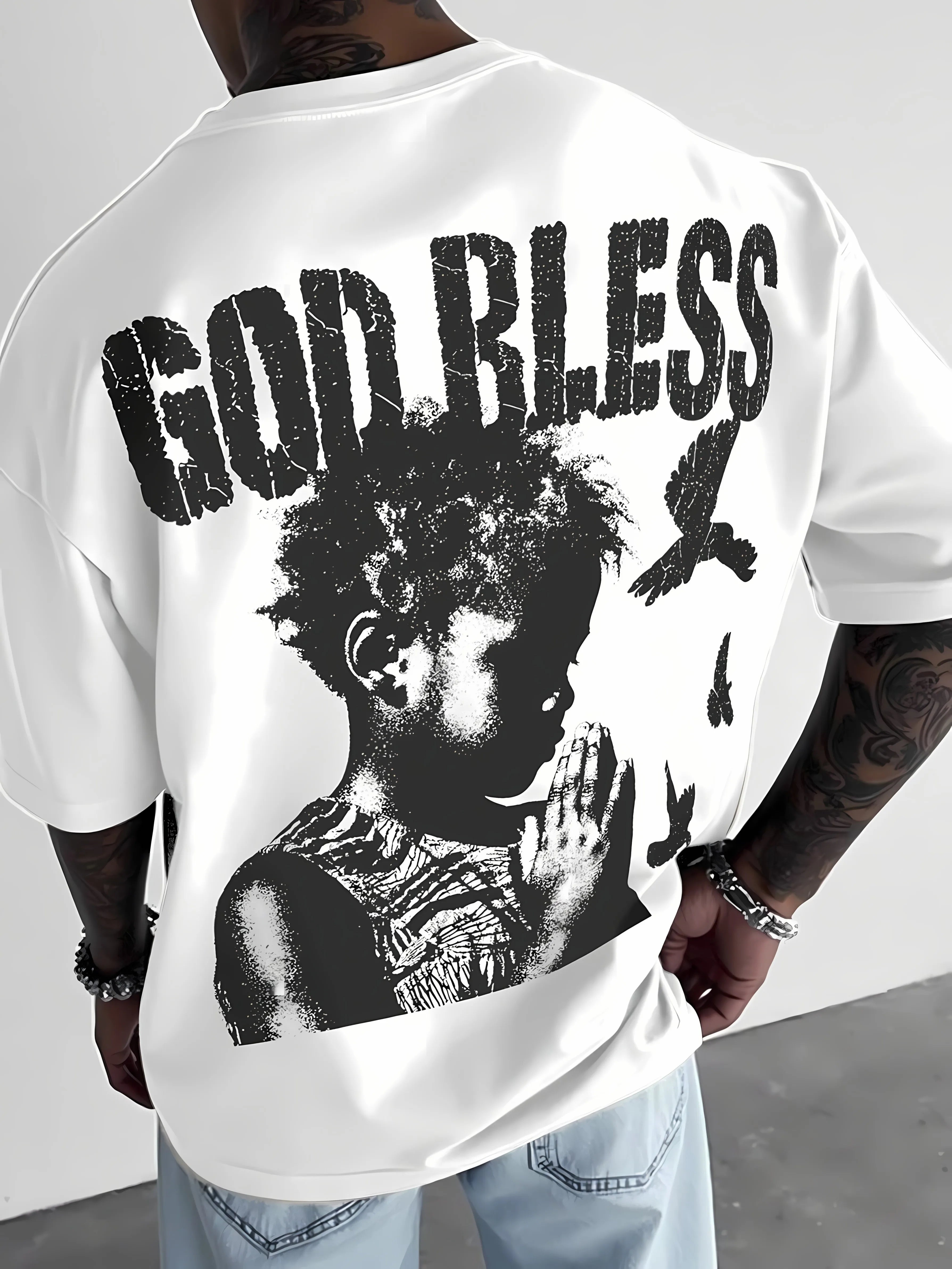 The new men's T-shirt for the summer of 2025 features a casual fashionable comfortable and breathable 3D letter pattern print