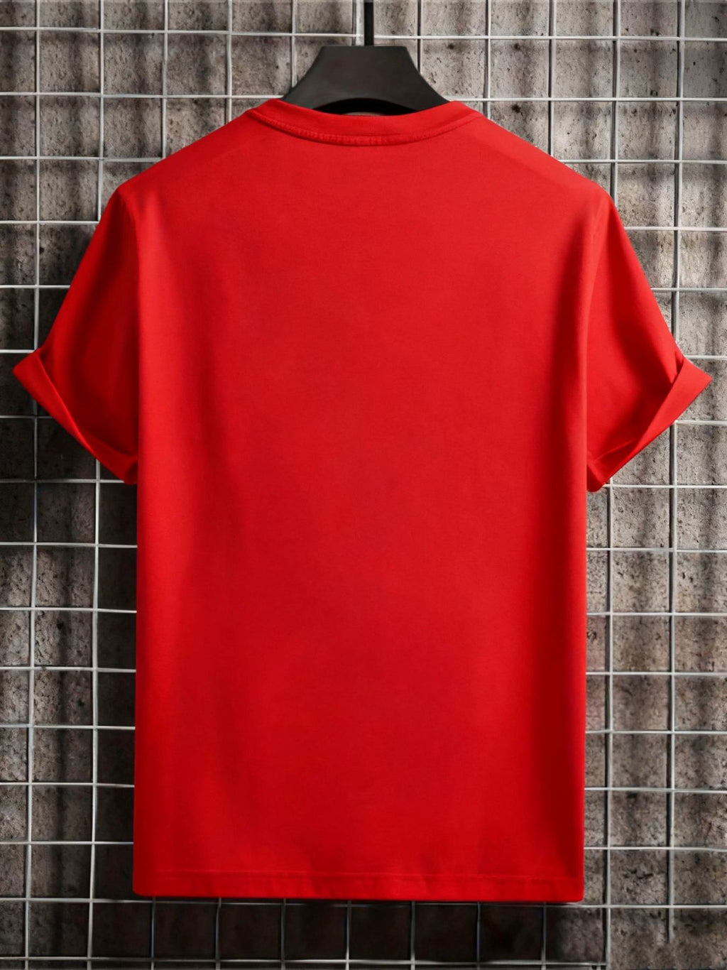 Men'S Casual Graphic Tee Featuring a Crew Neck Design with The Phrase 'God Is Good', Perfect for Street Style Fashion