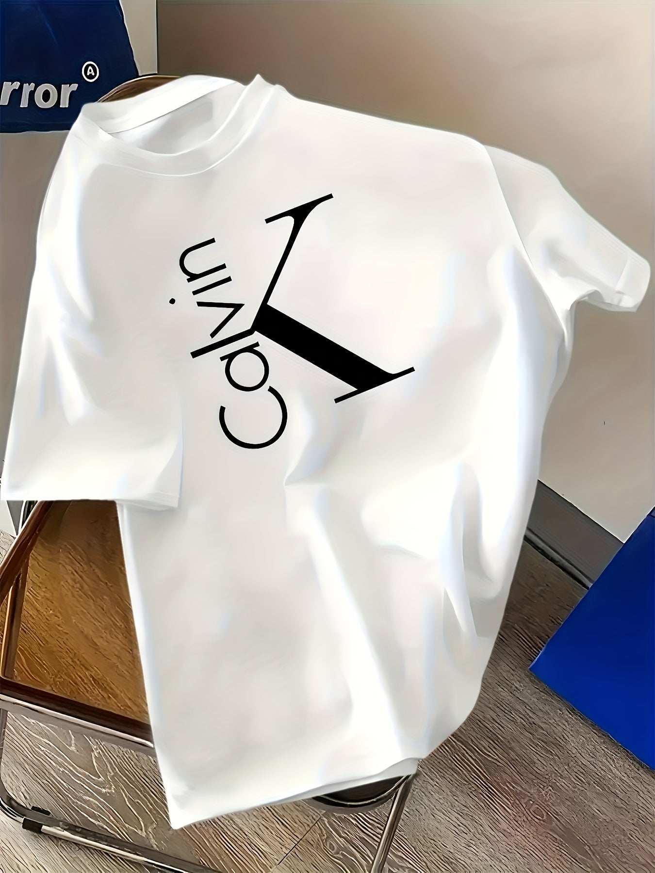 Men'S 180g Pure Cotton Business Casual T - Shirt, Featuring A Bold "Calvin" Print And Badge Design, Round - Neck Short - Sleeves, Versatile For Business, Perfect For Summer Daily Wear, Machine Washable, Suitable For All Seaso