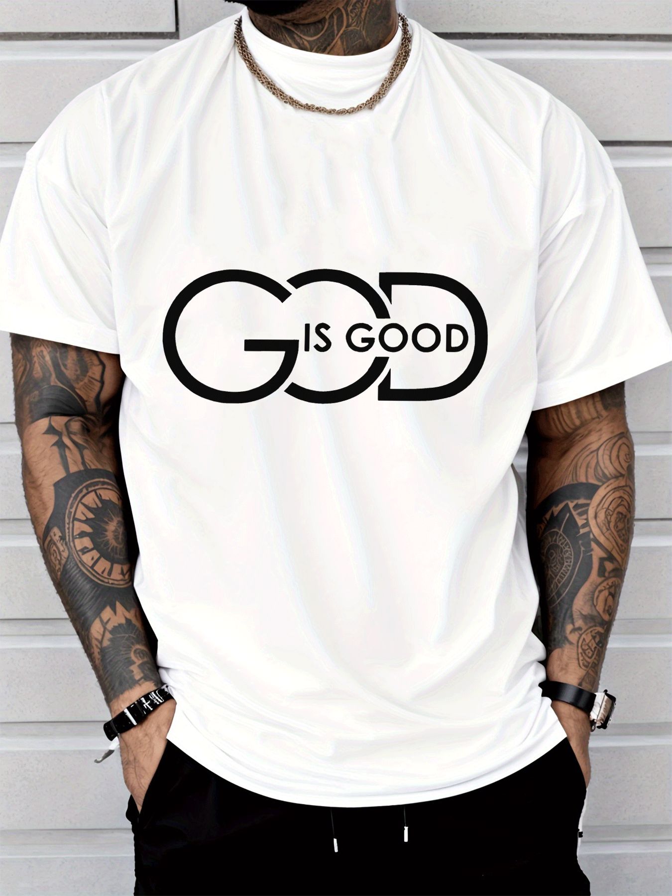 Men'S Casual Graphic Tee Featuring a Crew Neck Design with The Phrase 'God Is Good', Perfect for Street Style Fashion